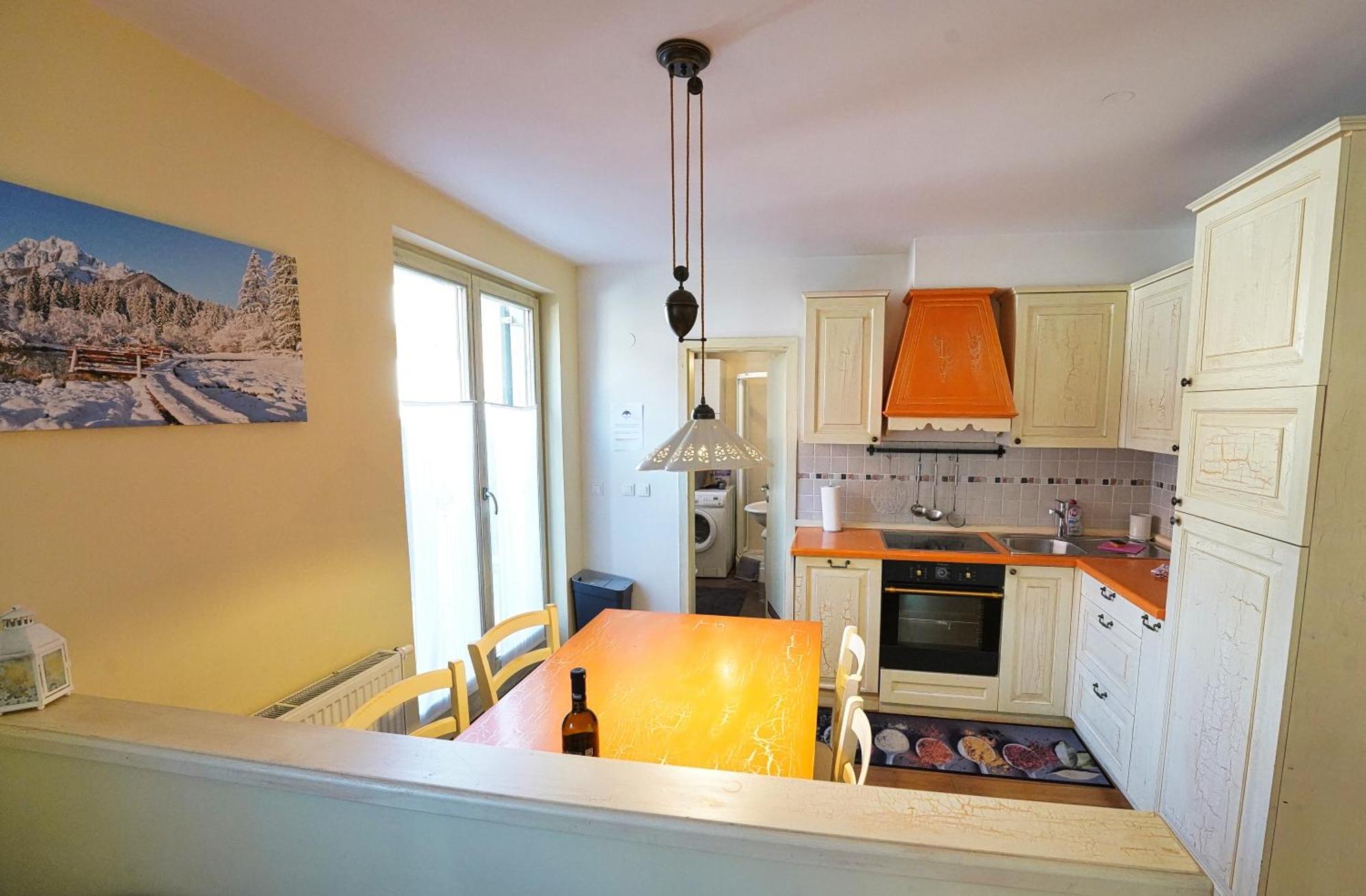 Apartment Mojstrovka With Terrace In City Center كْرانْيِسكا غورا المظهر الخارجي الصورة