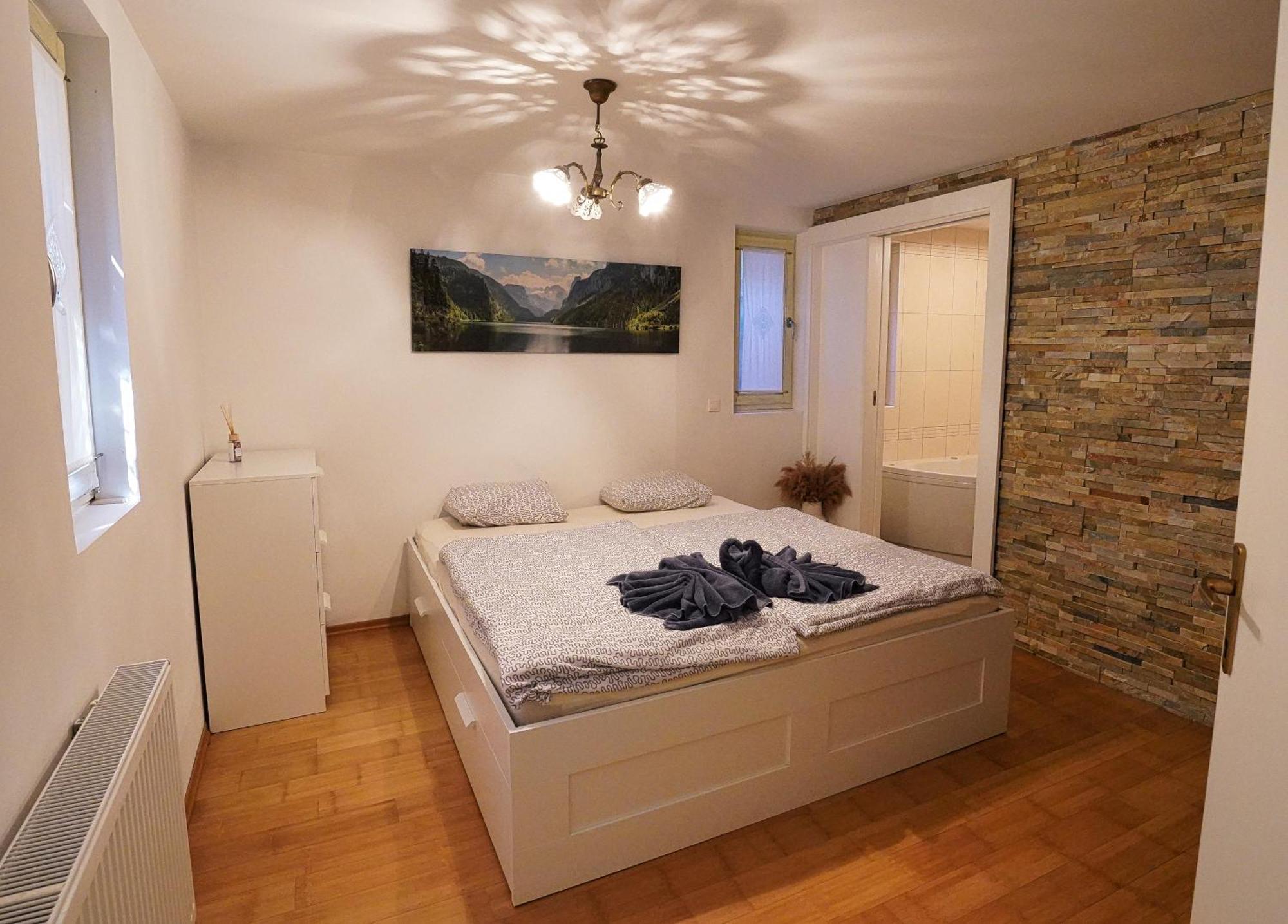 Apartment Mojstrovka With Terrace In City Center كْرانْيِسكا غورا المظهر الخارجي الصورة